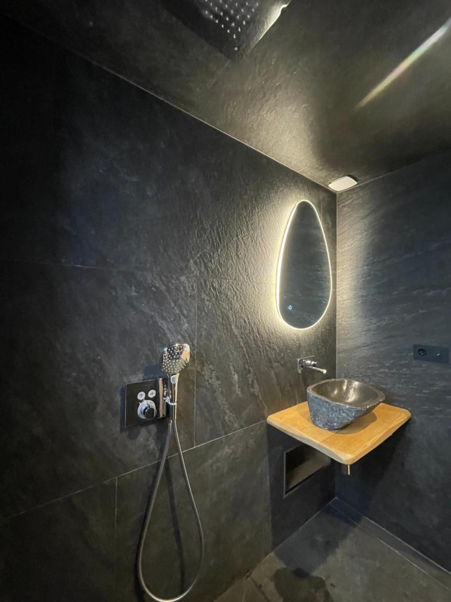 Apartament Apparemment Niche Dans Les Arbres Narbona Zewnętrze zdjęcie