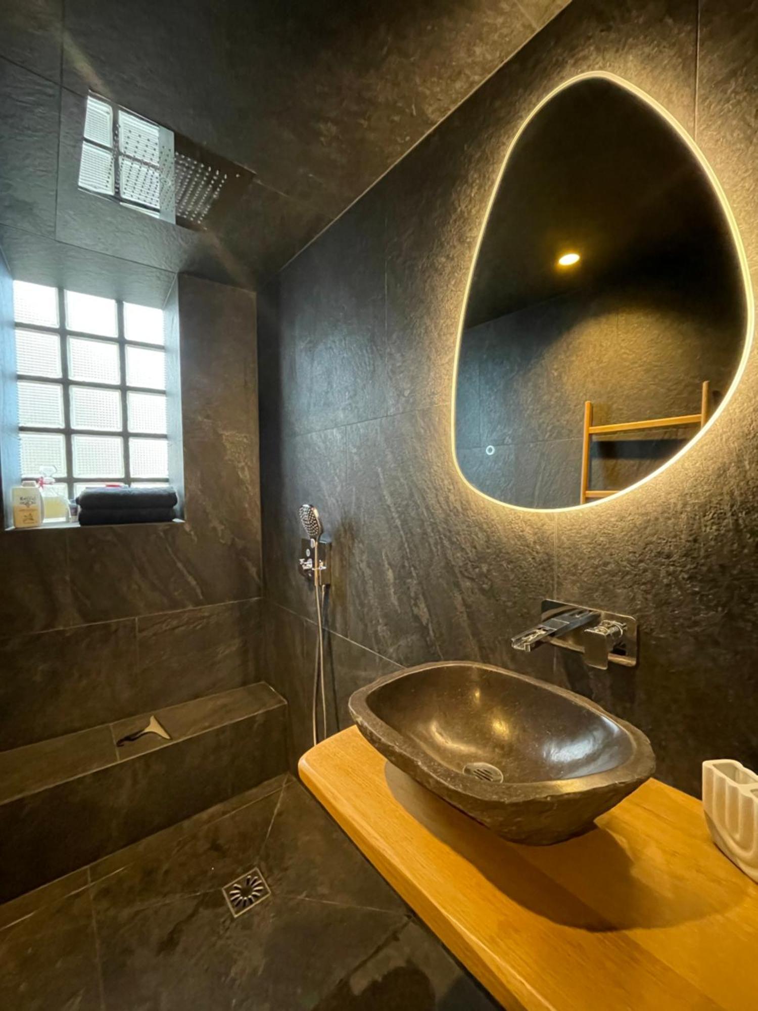 Apartament Apparemment Niche Dans Les Arbres Narbona Zewnętrze zdjęcie